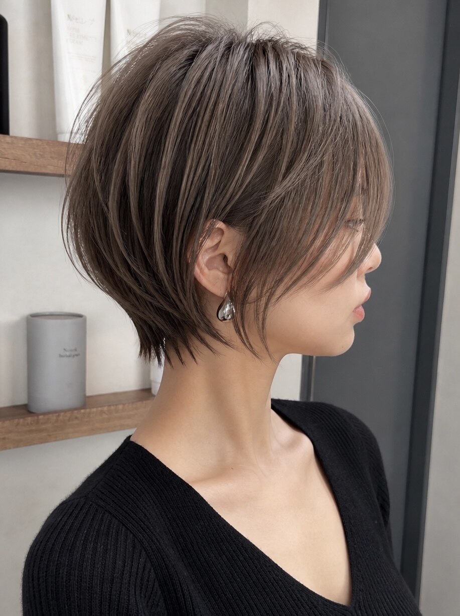 ショートヘア仕上がり(白髪ぼかしカラー)